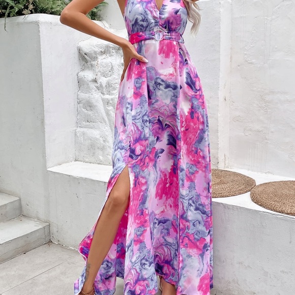 https://dar-go.com/products/printed-open-back-slit-sleeveless-dress. - Picture 6 of 6
